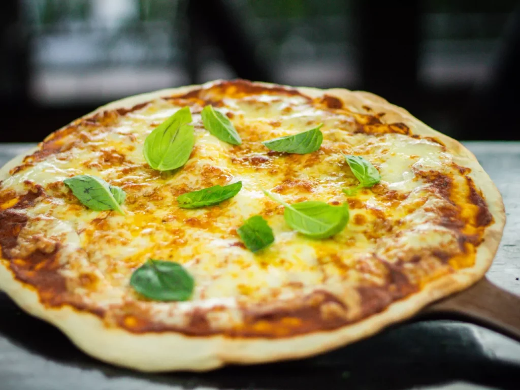 Pizzas a la piedra [SOLO PARA LOCALES BARRIO ITALIA & PEDRO VALDIVIA]